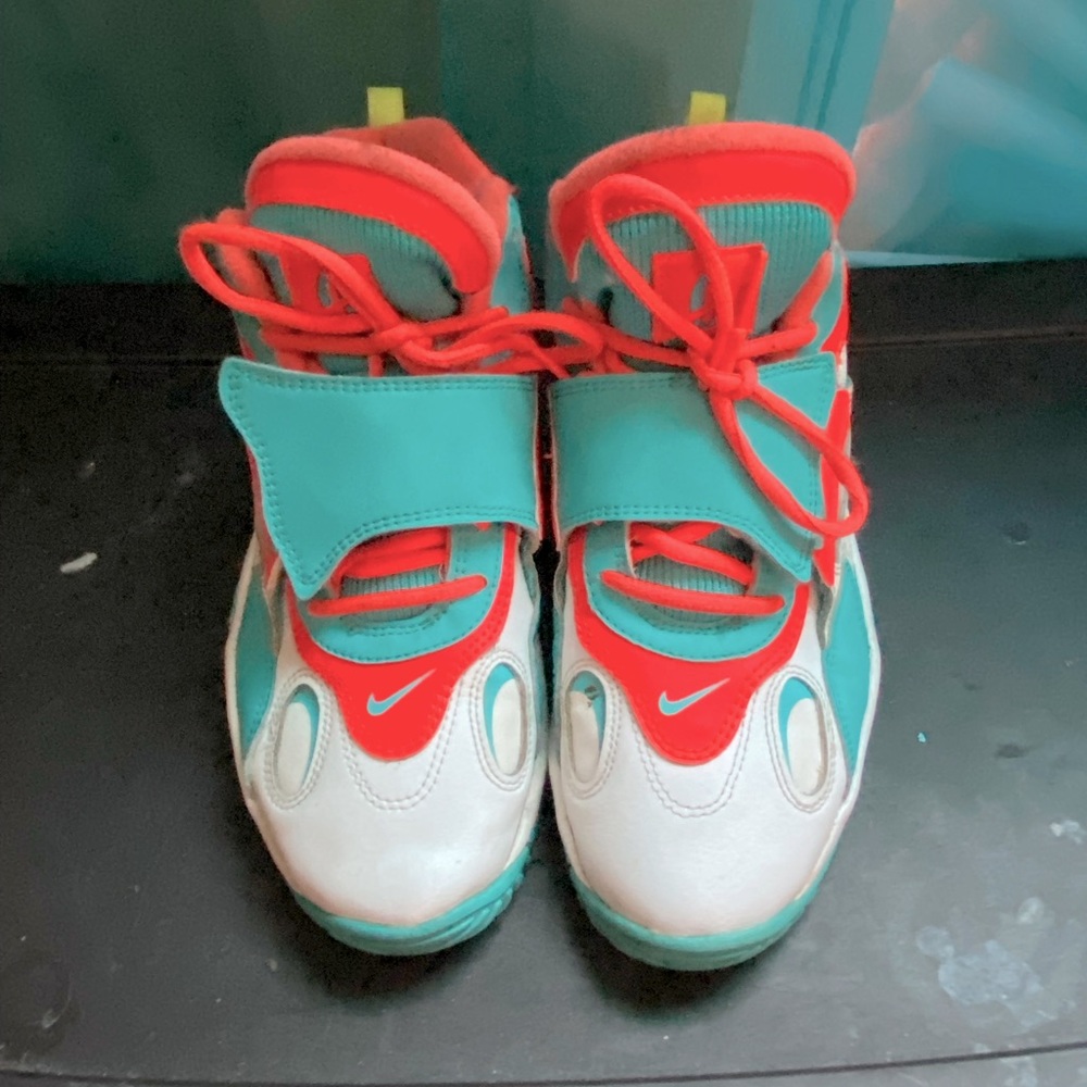 Cute nikes - Picture 2 of 3